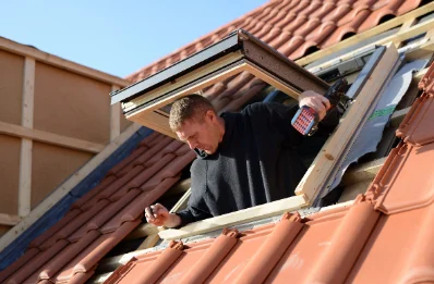 Pose de fenêtres de toit Velux à Champvans